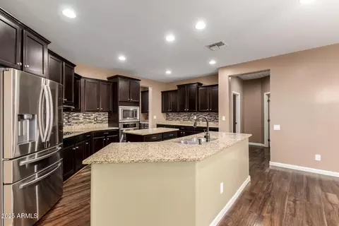 Kitchen - 10946 E Ramona Ave, Mesa, AZ 85212 photo 2 of 7