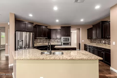 Kitchen - 10946 E Ramona Ave, Mesa, AZ 85212 photo 7 of 7