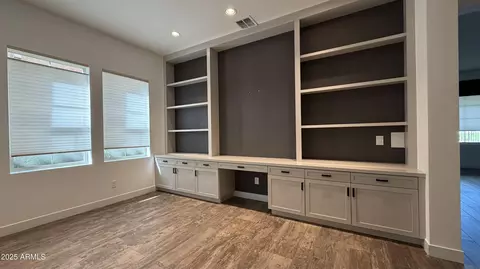 Living - 4536 E Walter Way, Phoenix, AZ 85050 photo 3 of 3