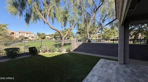 Exterior - 4536 E Walter Way, Phoenix, AZ 85050 photo 4 of 8