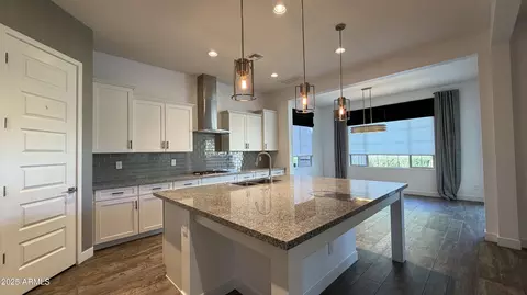 Kitchen - 4536 E Walter Way, Phoenix, AZ 85050 photo 2 of 4