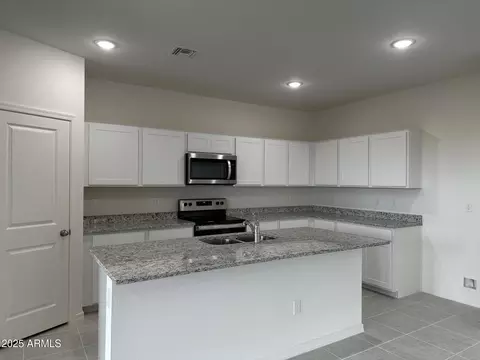 5925 E Artemis Dr, Florence, AZ 85132 photo 8