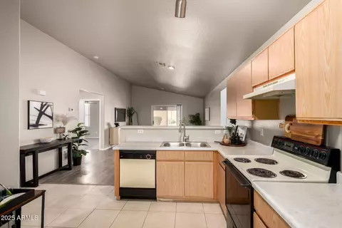 Kitchen - 1752 W Renaissance Ave, Apache Junction, AZ 85120 photo 3 of 4