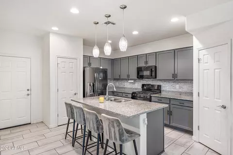 Kitchen - 5807 W Warner St, Phoenix, AZ 85043 photo 1 of 2