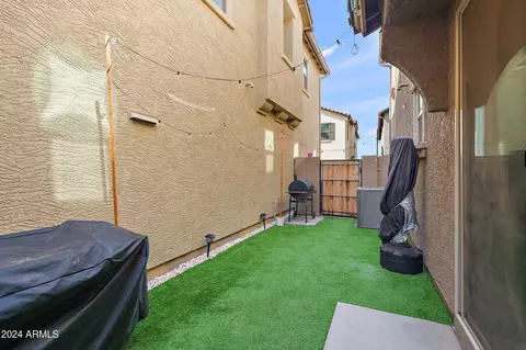 Exterior - 5807 W Warner St, Phoenix, AZ 85043 photo 2 of 4
