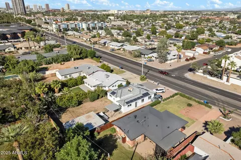 View/Area - 1405 E Osborn Rd, Phoenix, AZ 85014 photo 3 of 5