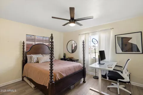 Bedroom - 1405 E Osborn Rd, Phoenix, AZ 85014 photo 4 of 4