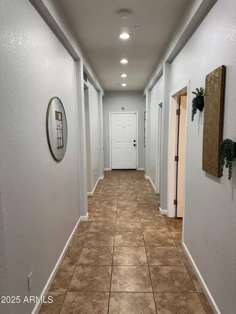 Entry Way - 3239 E Sequoia Dr, Phoenix, AZ 85050 photo 2 of 5