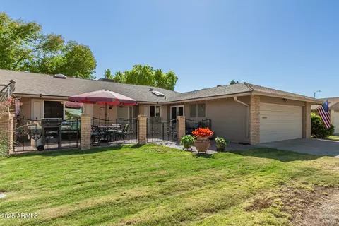 10406 W El Capitan Cir, Sun City, AZ 85351