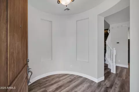 Entry Way - 3918 E Cat Balue Dr, Phoenix, AZ 85050 photo 6 of 7