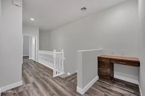 Entry Way - 3918 E Cat Balue Dr, Phoenix, AZ 85050 photo 4 of 7
