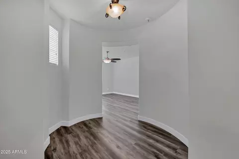 Entry Way - 3918 E Cat Balue Dr, Phoenix, AZ 85050 photo 3 of 7