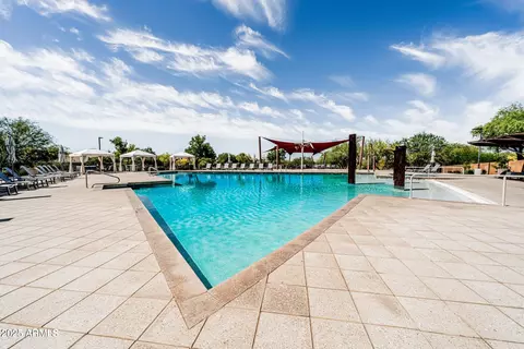 Exterior - 3918 E Cat Balue Dr, Phoenix, AZ 85050 photo 3 of 3