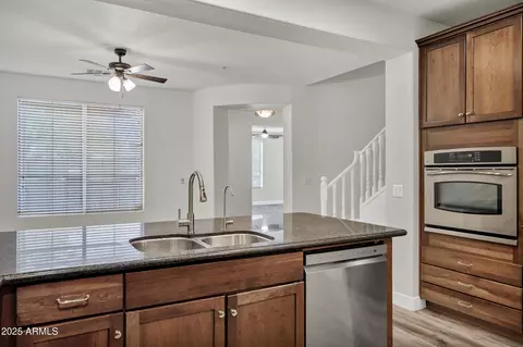 Kitchen - 3918 E Cat Balue Dr, Phoenix, AZ 85050 photo 3 of 6