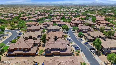 View/Area - 3918 E Cat Balue Dr, Phoenix, AZ 85050 photo 2 of 5