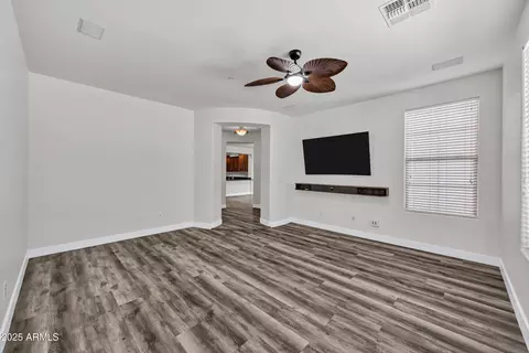 Living - 3918 E Cat Balue Dr, Phoenix, AZ 85050 photo 3 of 5