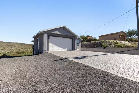 1127 N Sherwood Way, Queen Valley, AZ 85118