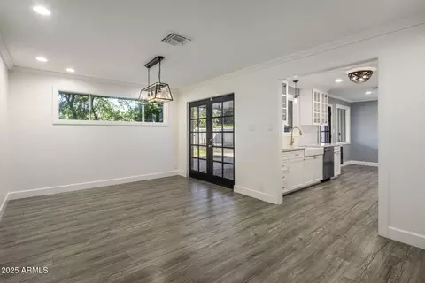 Dining - 5038 Earll Dr, Phoenix, AZ 85018 photo 1 of 1