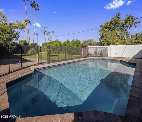 Exterior - 5038 Earll Dr, Phoenix, AZ 85018 photo 5 of 9