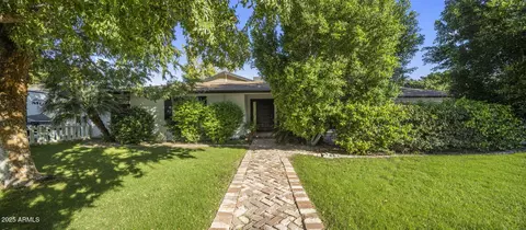 5038 Earll Dr, Phoenix, AZ 85018
