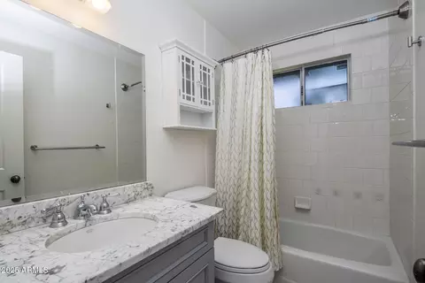 Bath - 5038 Earll Dr, Phoenix, AZ 85018 photo 2 of 2