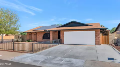 9441 N 49th Dr, Glendale, AZ 85302
