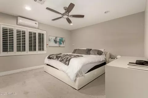 Bedroom - 3444 E Camelback Rd, Phoenix, AZ 85018 photo 1 of 5