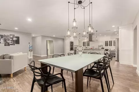 Dining - 3444 E Camelback Rd, Phoenix, AZ 85018 photo 3 of 3