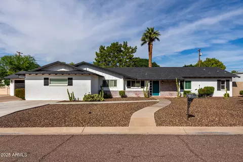 Exterior - 3444 E Camelback Rd, Phoenix, AZ 85018 photo 3 of 10