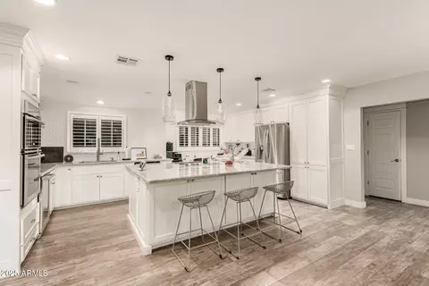 Kitchen - 3444 E Camelback Rd, Phoenix, AZ 85018 photo 5 of 5