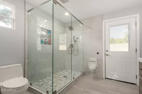Bath - 3444 E Camelback Rd, Phoenix, AZ 85018 photo 6 of 7