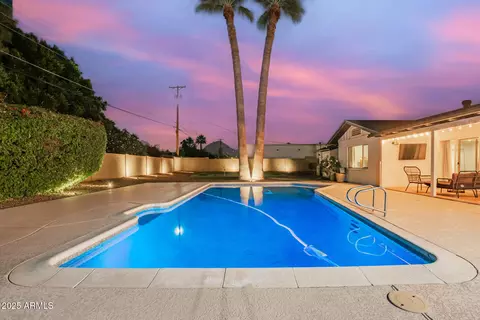 Exterior - 3444 E Camelback Rd, Phoenix, AZ 85018 photo 8 of 10