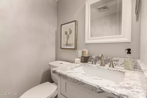 Bath - 3444 E Camelback Rd, Phoenix, AZ 85018 photo 1 of 7