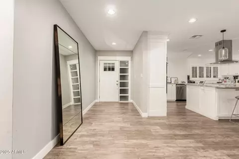 Entry Way - 3444 E Camelback Rd, Phoenix, AZ 85018 photo 1 of 3