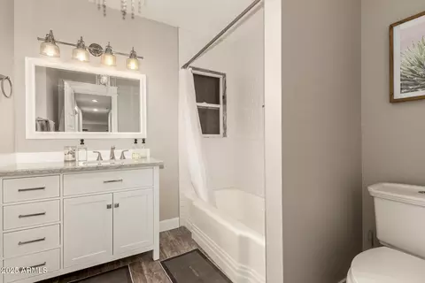 Bath - 3444 E Camelback Rd, Phoenix, AZ 85018 photo 4 of 7