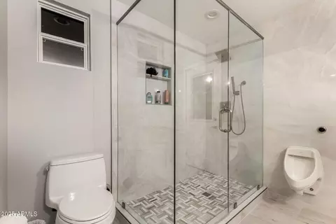 Bath - 3444 E Camelback Rd, Phoenix, AZ 85018 photo 7 of 7