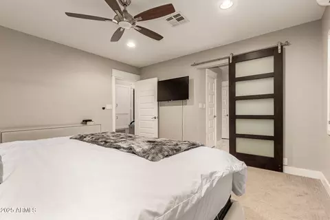 Bedroom - 3444 E Camelback Rd, Phoenix, AZ 85018 photo 2 of 5