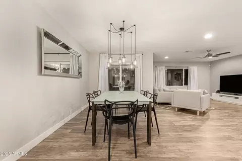 Dining - 3444 E Camelback Rd, Phoenix, AZ 85018 photo 2 of 3