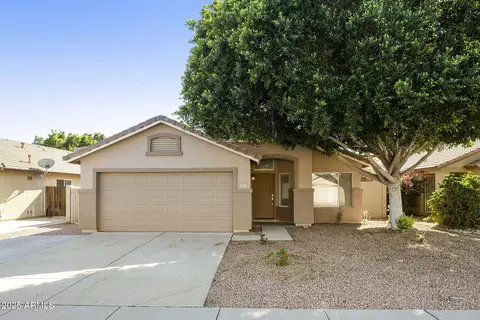 8153 W Clara Ln, Peoria, AZ 85382