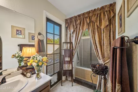 Bath - 4324 E Ludlow Dr, Phoenix, AZ 85032 photo 2 of 3