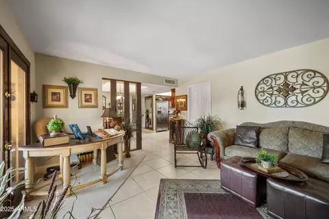 Living - 4324 E Ludlow Dr, Phoenix, AZ 85032 photo 7 of 7