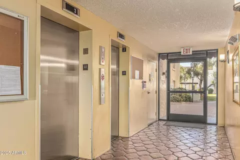 Entry Way - 3033 E Devonshire Ave #3028, Phoenix, AZ 85016 photo 3 of 3