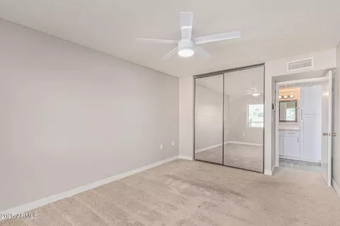 Bedroom - 3033 E Devonshire Ave #3028, Phoenix, AZ 85016 photo 1 of 3