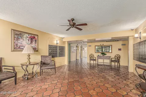 Entry Way - 3033 E Devonshire Ave #3028, Phoenix, AZ 85016 photo 2 of 3