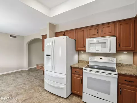 Kitchen - 8306 E Milagro Ave, Mesa, AZ 85209 photo 4 of 5