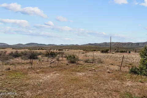129 Acres Sickles Ranch Radl #0, Peeples Valley, AZ 86332 photo 4