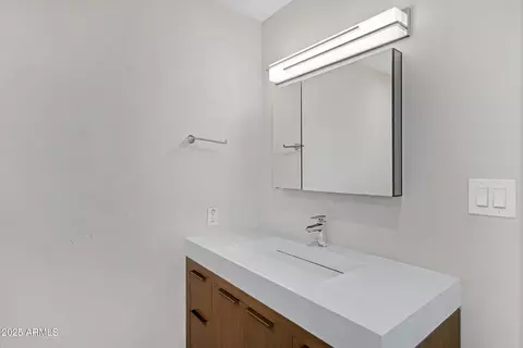 Bath - 4209 E Mandan St, Phoenix, AZ 85044 photo 2 of 2