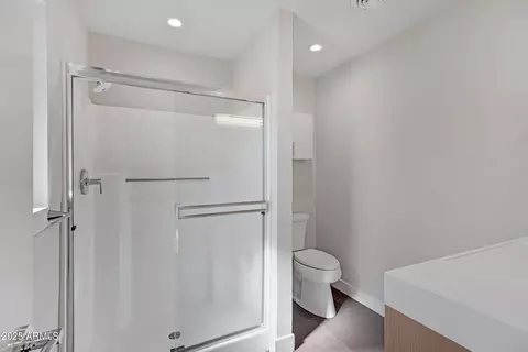 Bath - 4209 E Mandan St, Phoenix, AZ 85044 photo 1 of 2