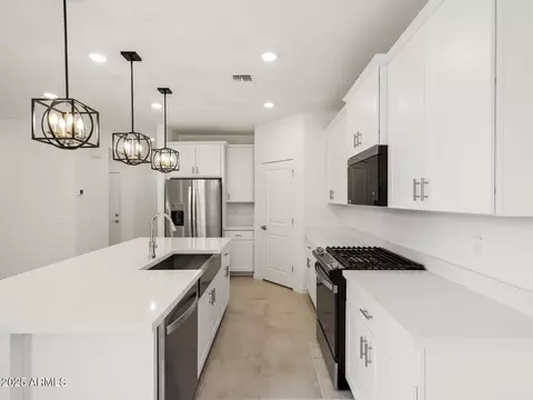 25191 N 160th Ave, Surprise, AZ 85387