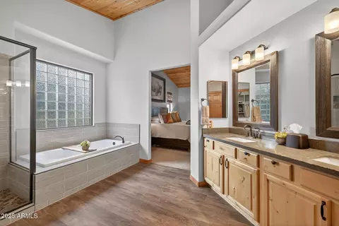 Bath - 4240 W Sugar Pine Loop, Show Low, AZ 85901 photo 1 of 2